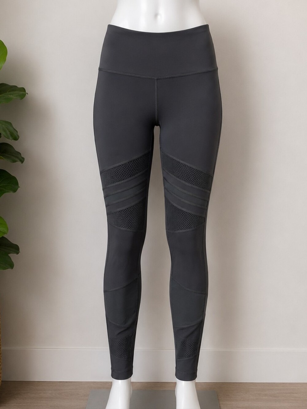 Lululemon Charcoal Gray Mesh Panel Leggings
